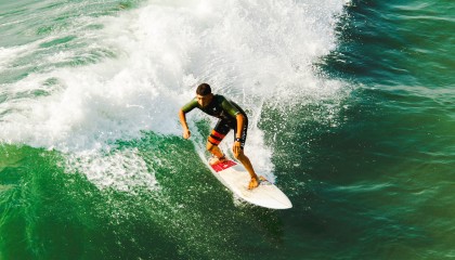 开云投注-墨西哥队前锋苏亚雷斯在巴黎奥运会上表现出色，苏亚雷斯西班牙