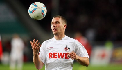 开云投注-兰斯客场大胜特鲁瓦，取得联赛连胜，兰斯vs南特比分预测